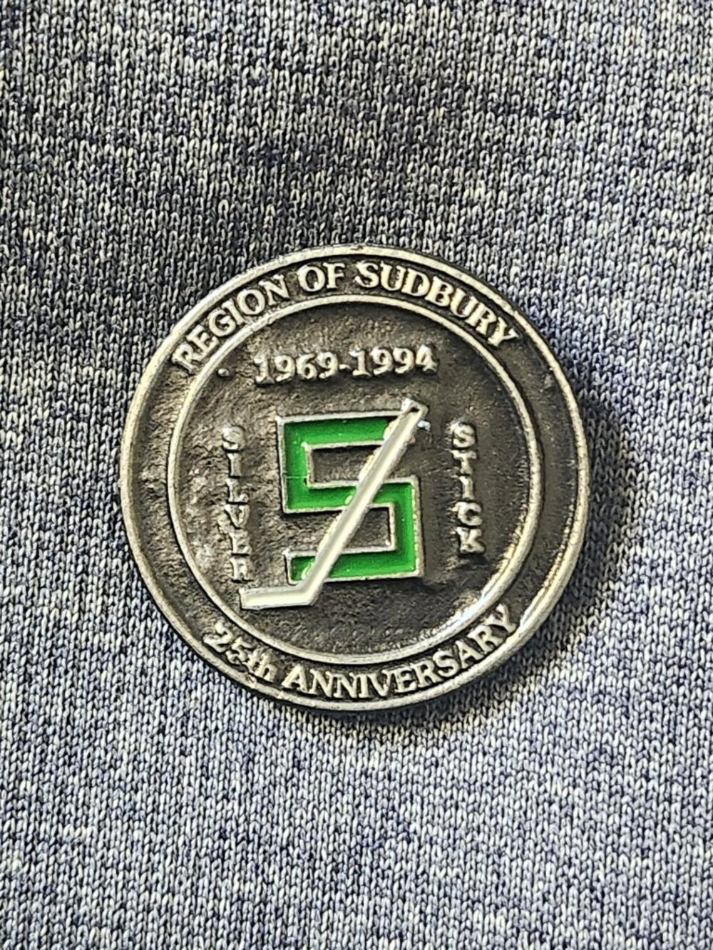 Silver Stick Sudbury Region 25th Anniversary Pin – 1969–1994 – Hockey Collectibl